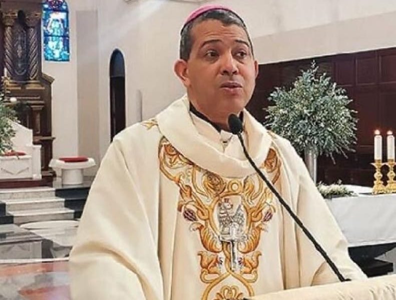 Obispo dice RD vive mundo esclavizado
