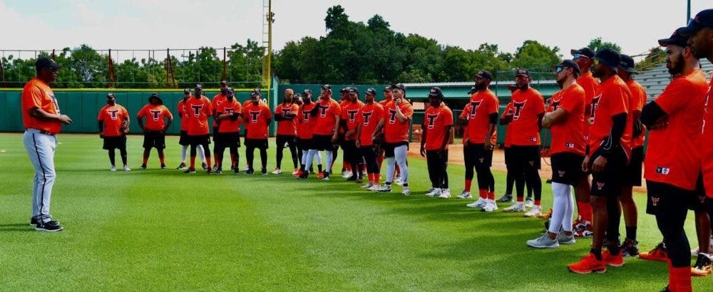 Se reportan 40 jugadores, Toros se ponen como meta ser campeones