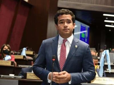 Omar Fernández en contra de prisa para aprobar reforma constitucional